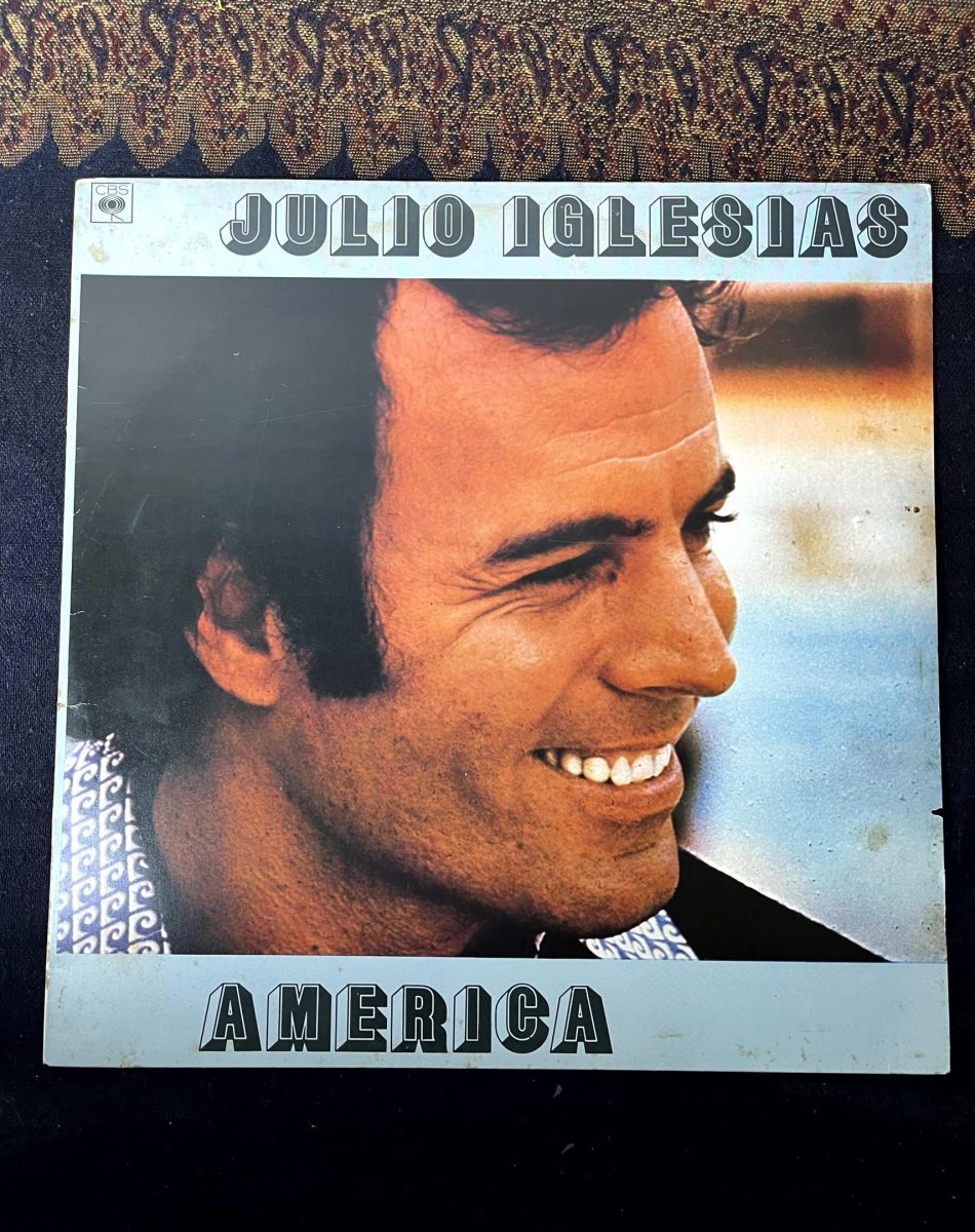 VINIL. Julio Iglesias - America (CBS 138212