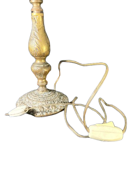 CLÁSSICO. Abajur de Mesa com Base em Bronze Trabalhado e Cúpula Plissada - Imagem 2